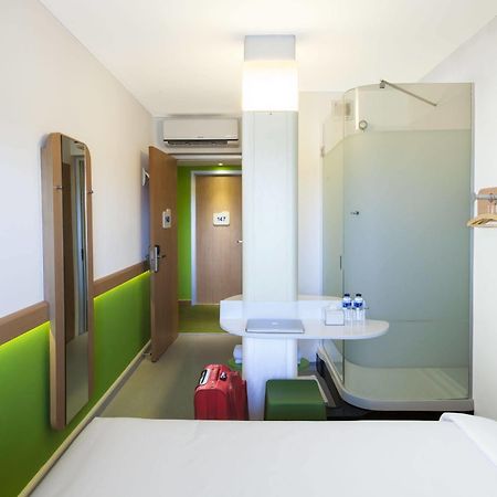 Cordia Hotel Makassar Airport Mandai Kültér fotó