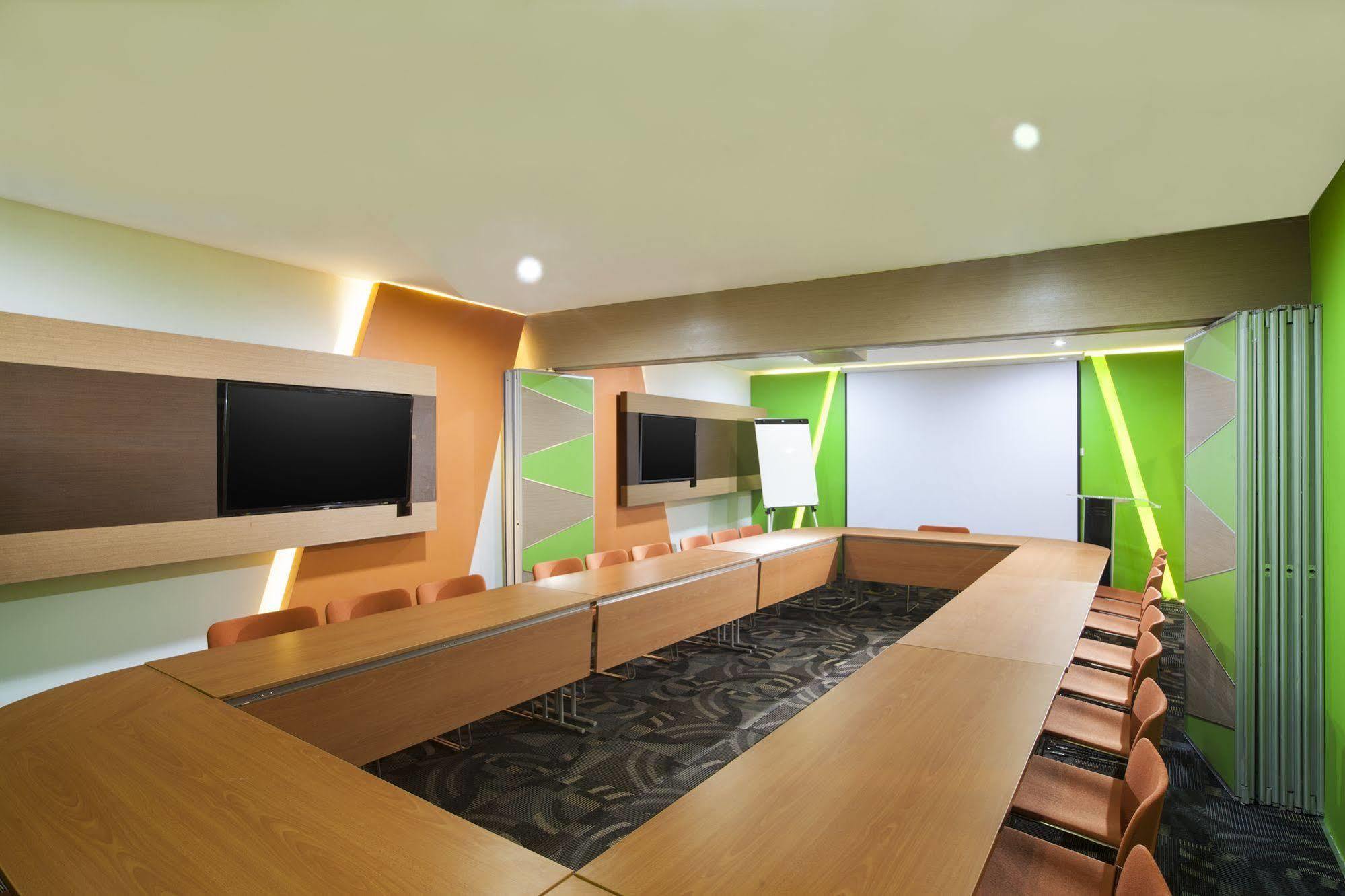 Cordia Hotel Makassar Airport Mandai Kültér fotó