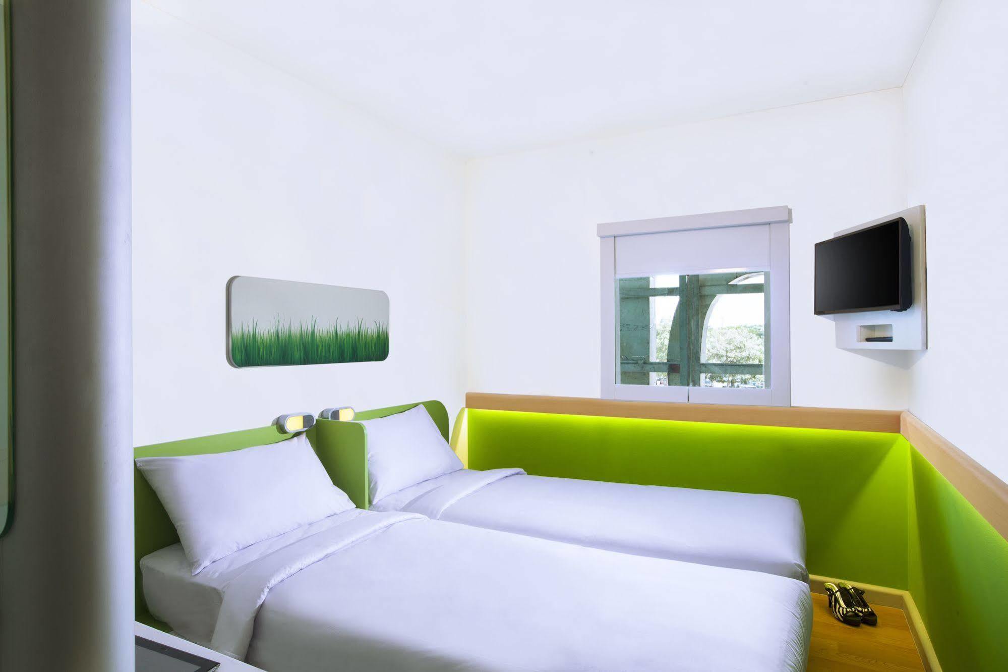 Cordia Hotel Makassar Airport Mandai Kültér fotó